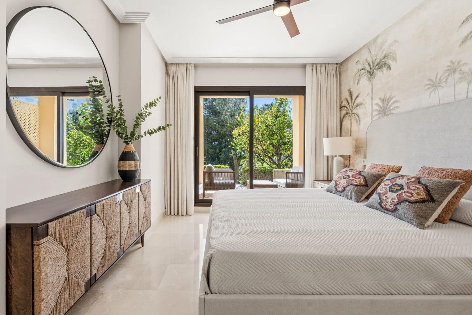 3 slaapkamer Appartement te koop in Los Arqueros met zwembad - € 650.000 (Ref: 9755210)