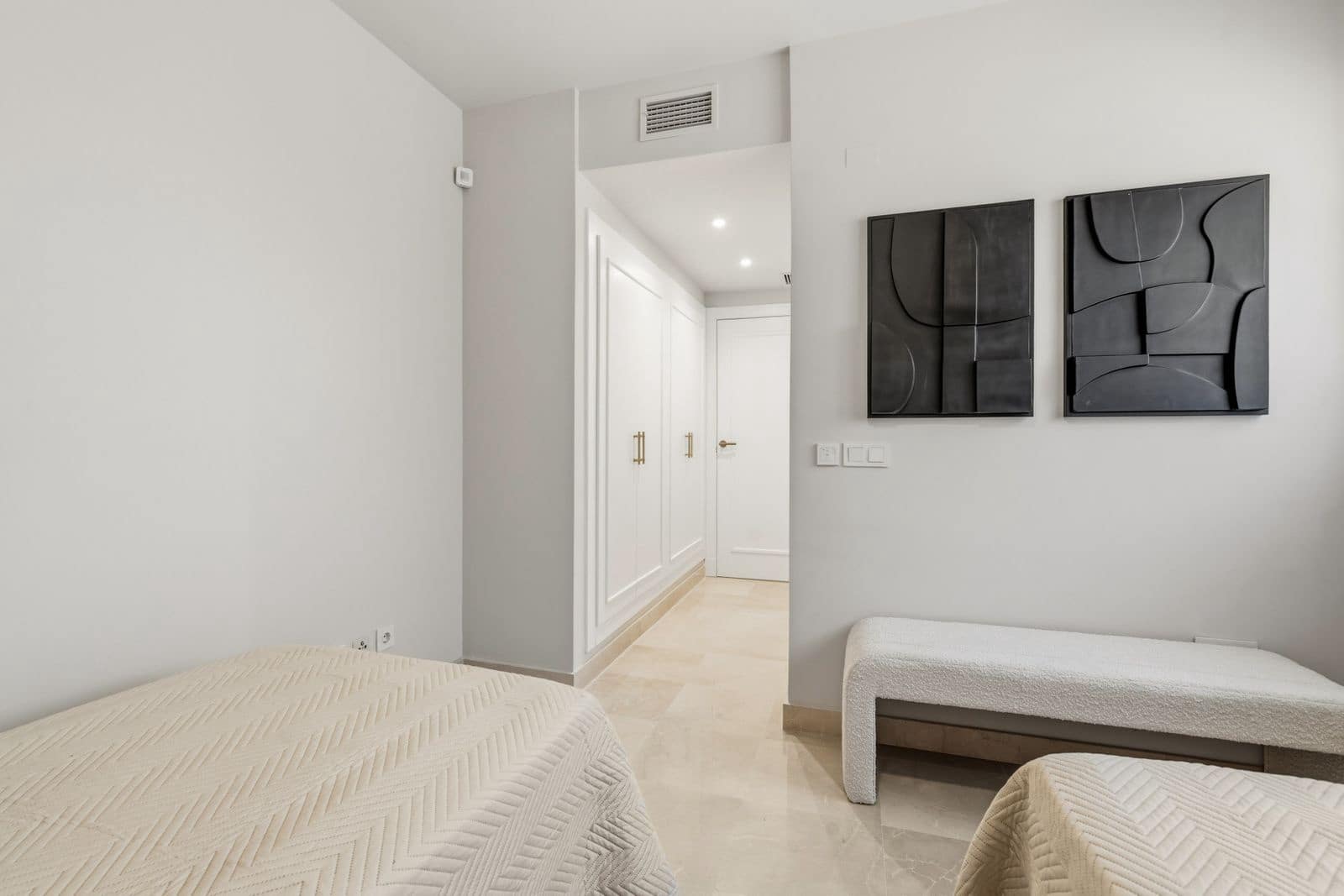 3 slaapkamer Appartement te koop in Los Arqueros met zwembad - € 650.000 (Ref: 9755210)