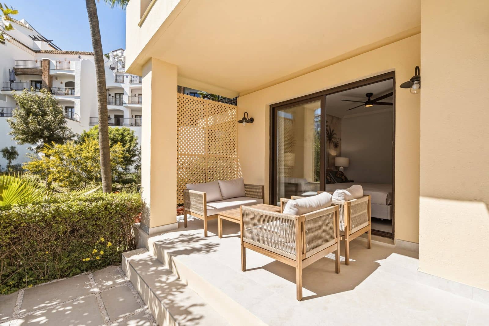 3 slaapkamer Appartement te koop in Los Arqueros met zwembad - € 650.000 (Ref: 9755210)