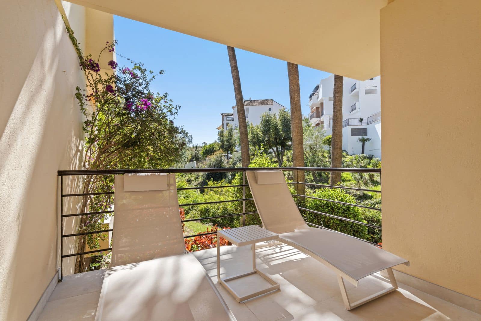 3 slaapkamer Appartement te koop in Los Arqueros met zwembad - € 650.000 (Ref: 9755210)