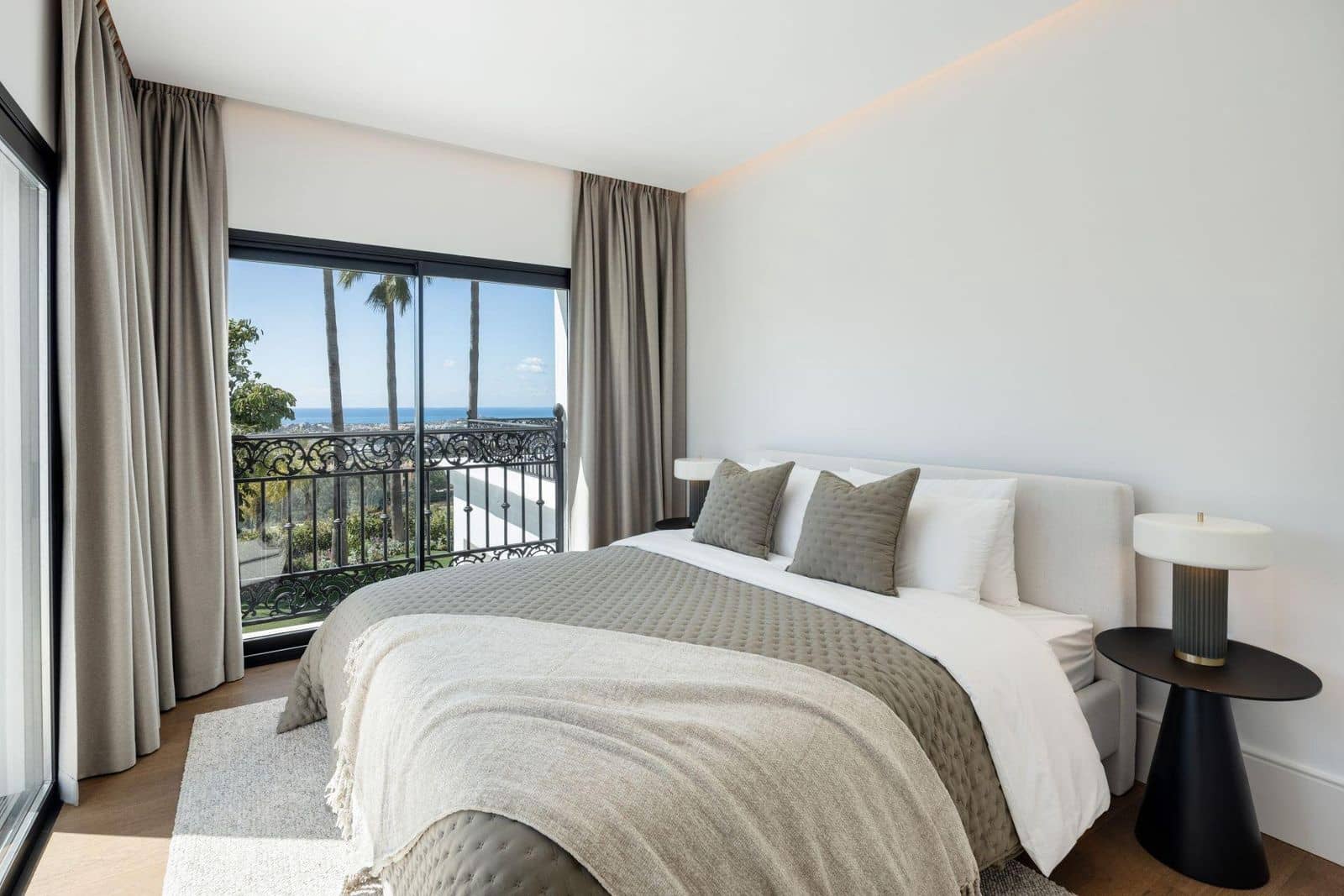 5 slaapkamer Villa te koop in Los Arqueros met zwembad garage - € 5.495.000 (Ref: 9758356)