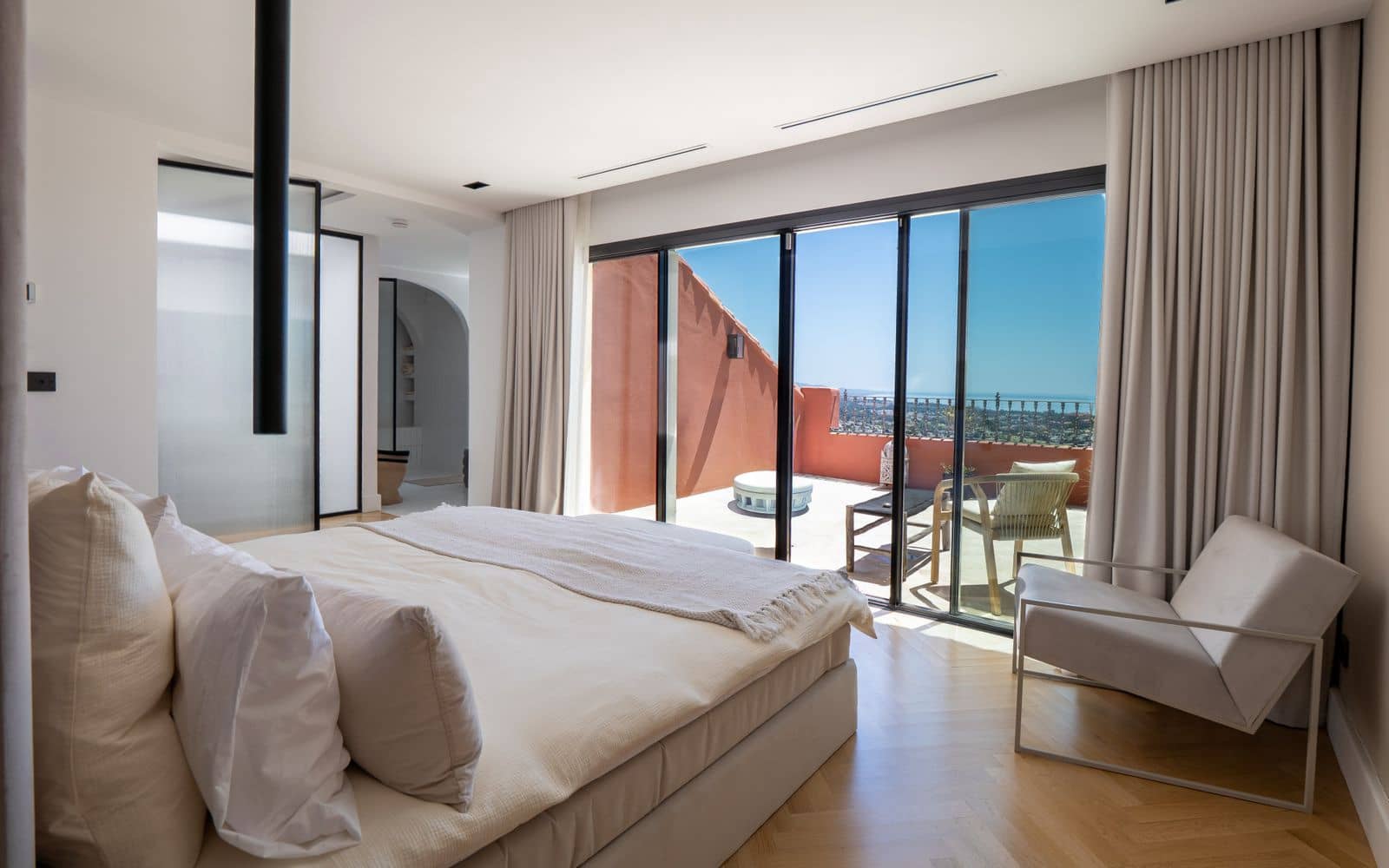 3 soverom Penthouse til salgs i Benahavis - € 2 205 000 (Ref: 9986268)