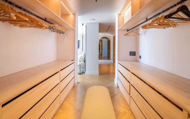 3 bedroom Penthouse for sale in Benahavís - € 2,300,000 (Ref: 9986268)