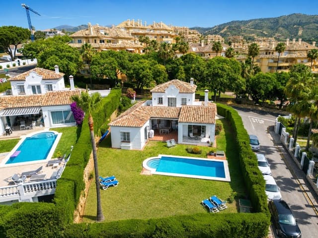 4 Zimmer Villa zu verkaufen in Elviria, Marbella - 1.695.000 € (Ref: 9993733)