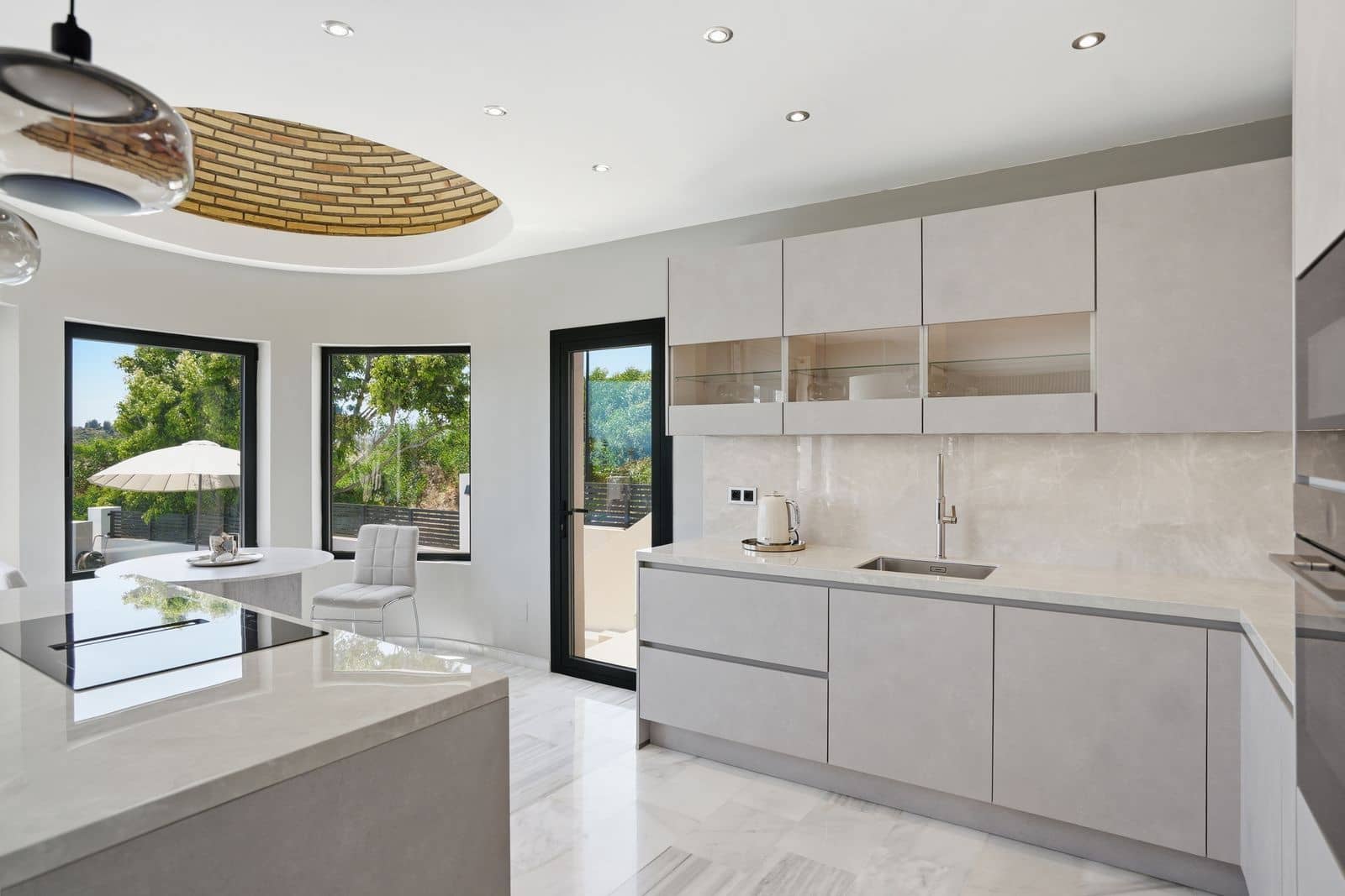 4 bedroom Villa for sale in El Chaparral with pool - € 1,599,000 (Ref: 9993734)