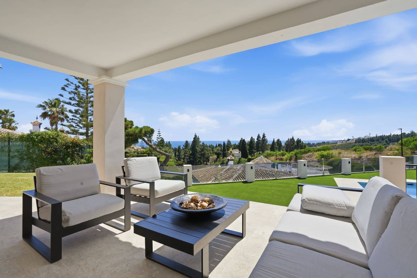 4 bedroom Villa for sale in El Chaparral with pool - € 1,599,000 (Ref: 9993734)