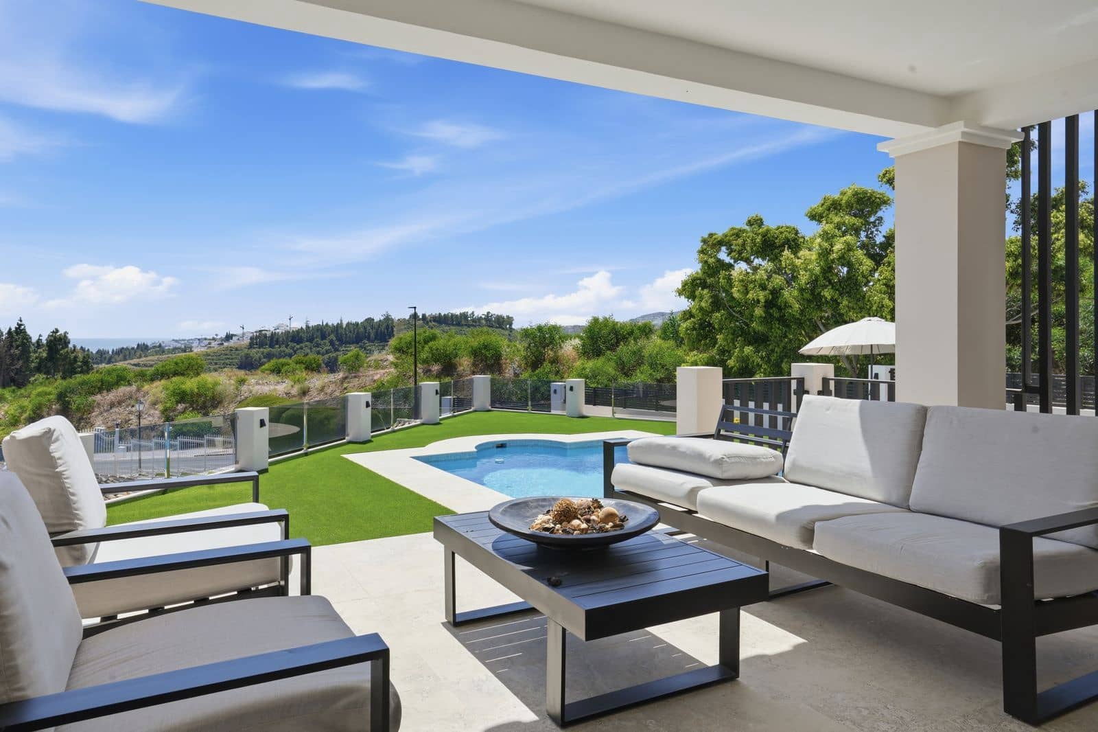 4 bedroom Villa for sale in El Chaparral with pool - € 1,599,000 (Ref: 9993734)