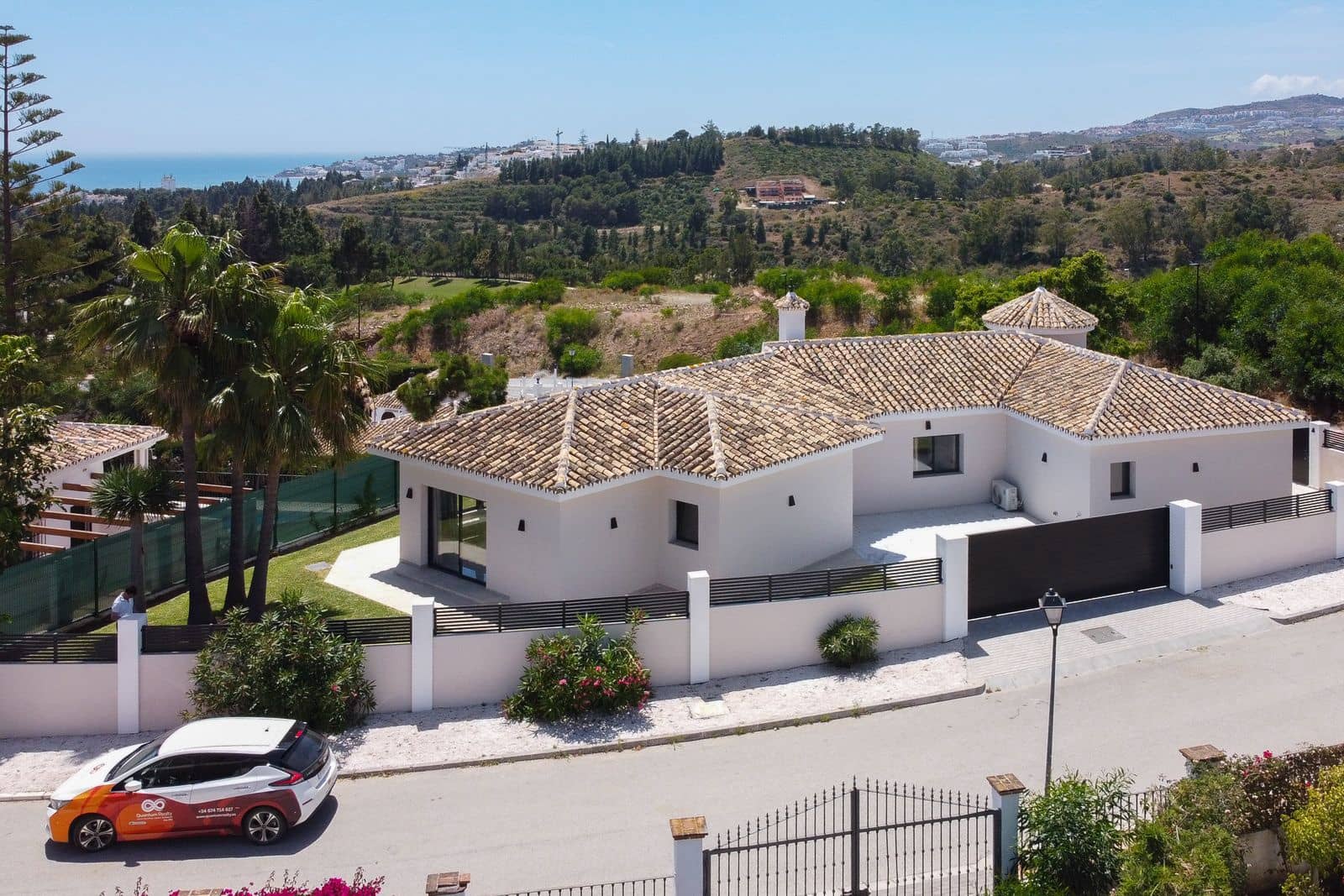 4 bedroom Villa for sale in El Chaparral with pool - € 1,599,000 (Ref: 9993734)