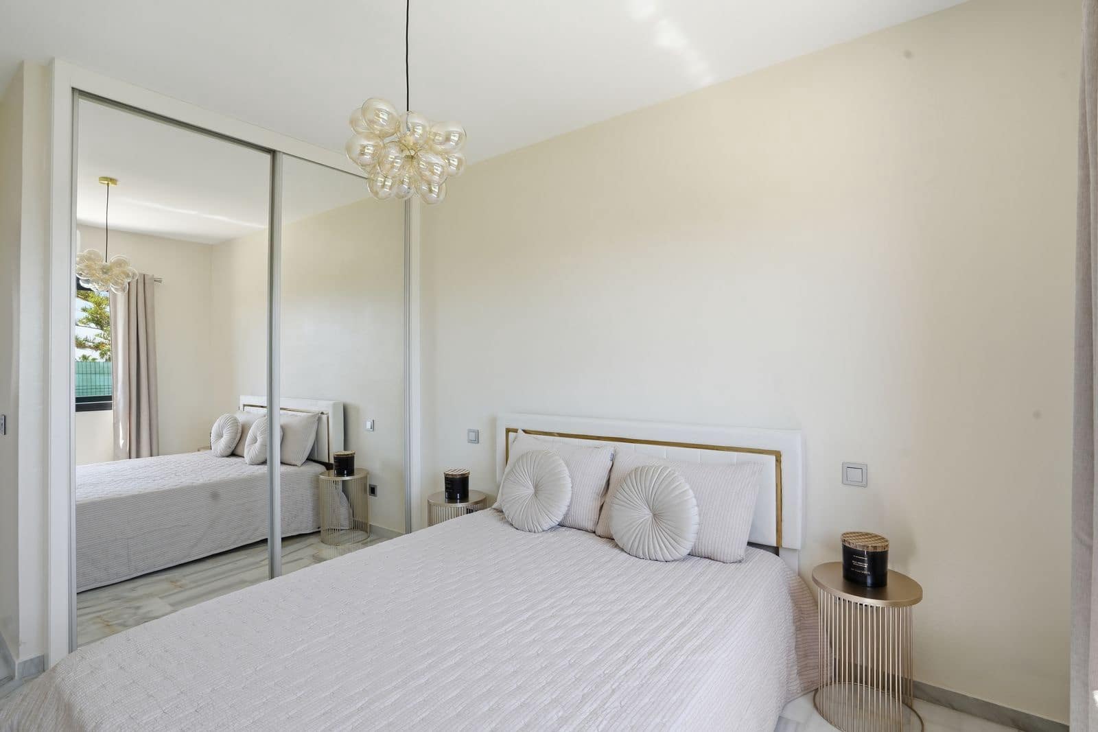 4 bedroom Villa for sale in El Chaparral with pool - € 1,599,000 (Ref: 9993734)