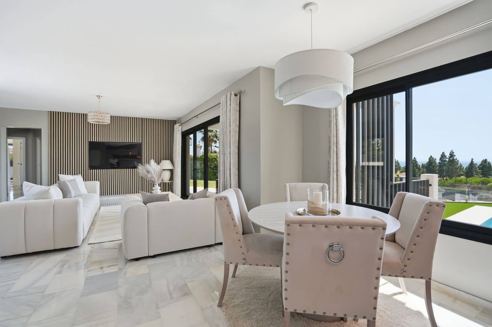 4 bedroom Villa for sale in El Chaparral with pool - € 1,599,000 (Ref: 9993734)