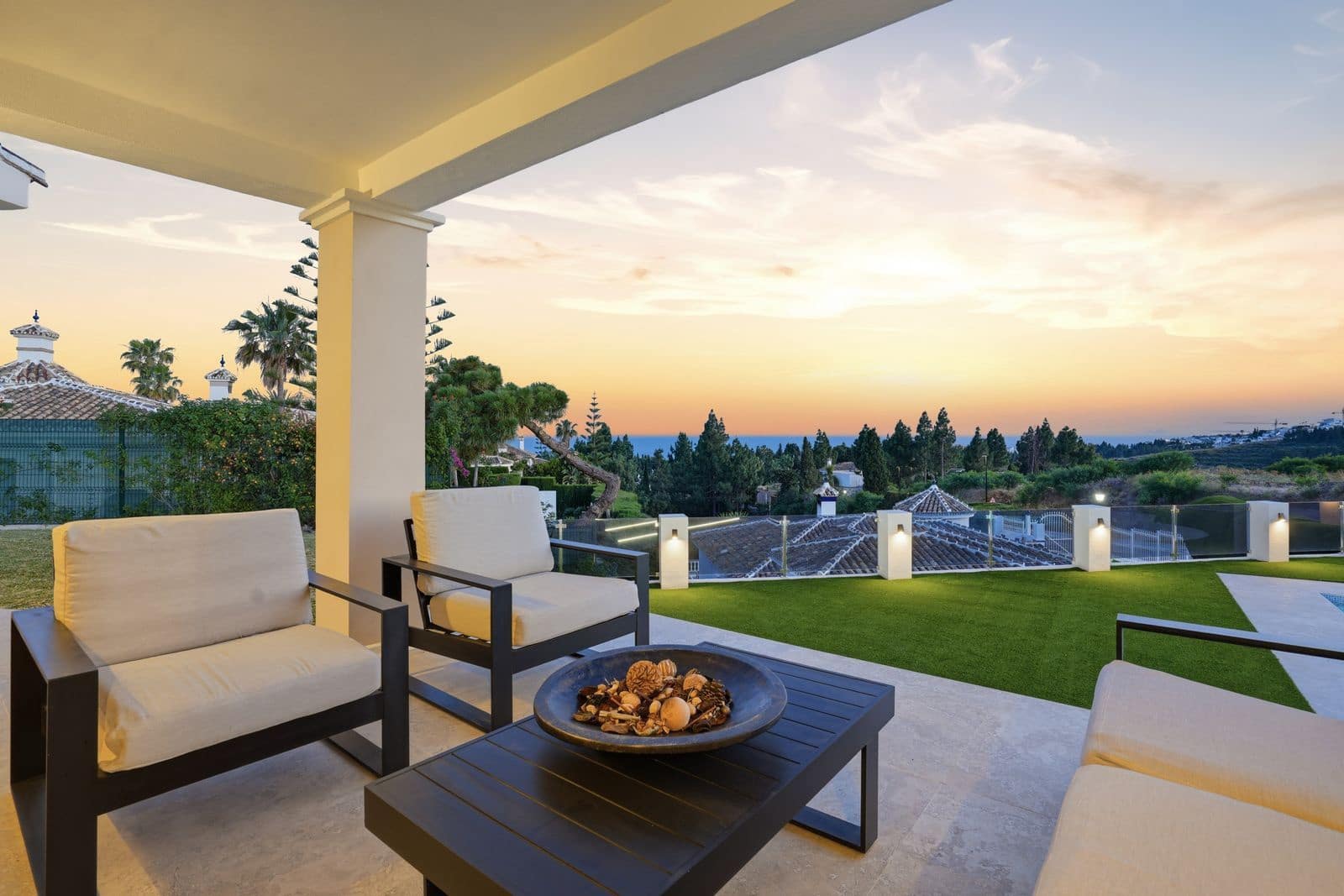 4 bedroom Villa for sale in El Chaparral with pool - € 1,599,000 (Ref: 9993734)