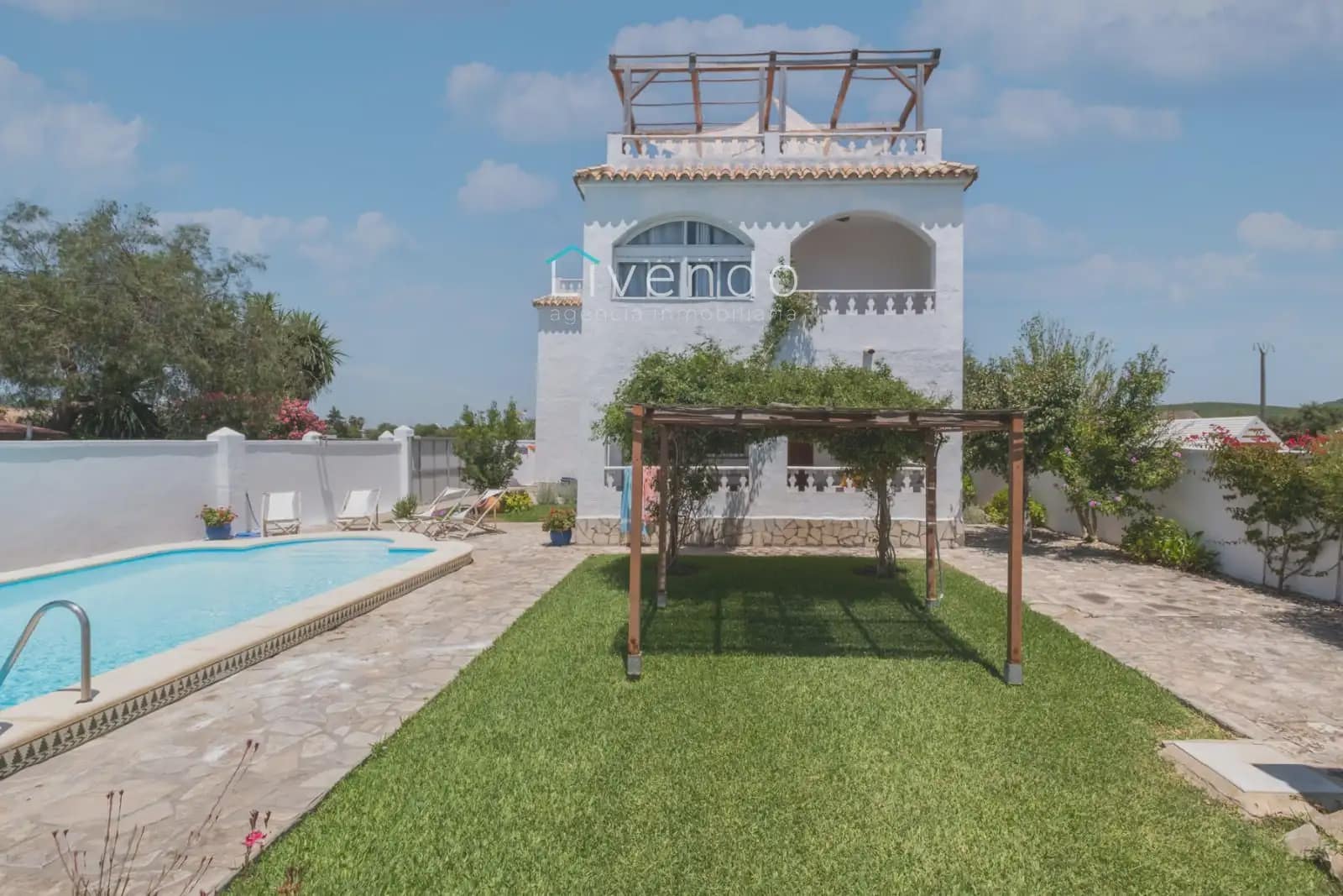 4 makuuhuone Huvila myytävänä paikassa Barbate mukana uima-altaan 
autotalli - 639 000 € (Ref: 10086643)