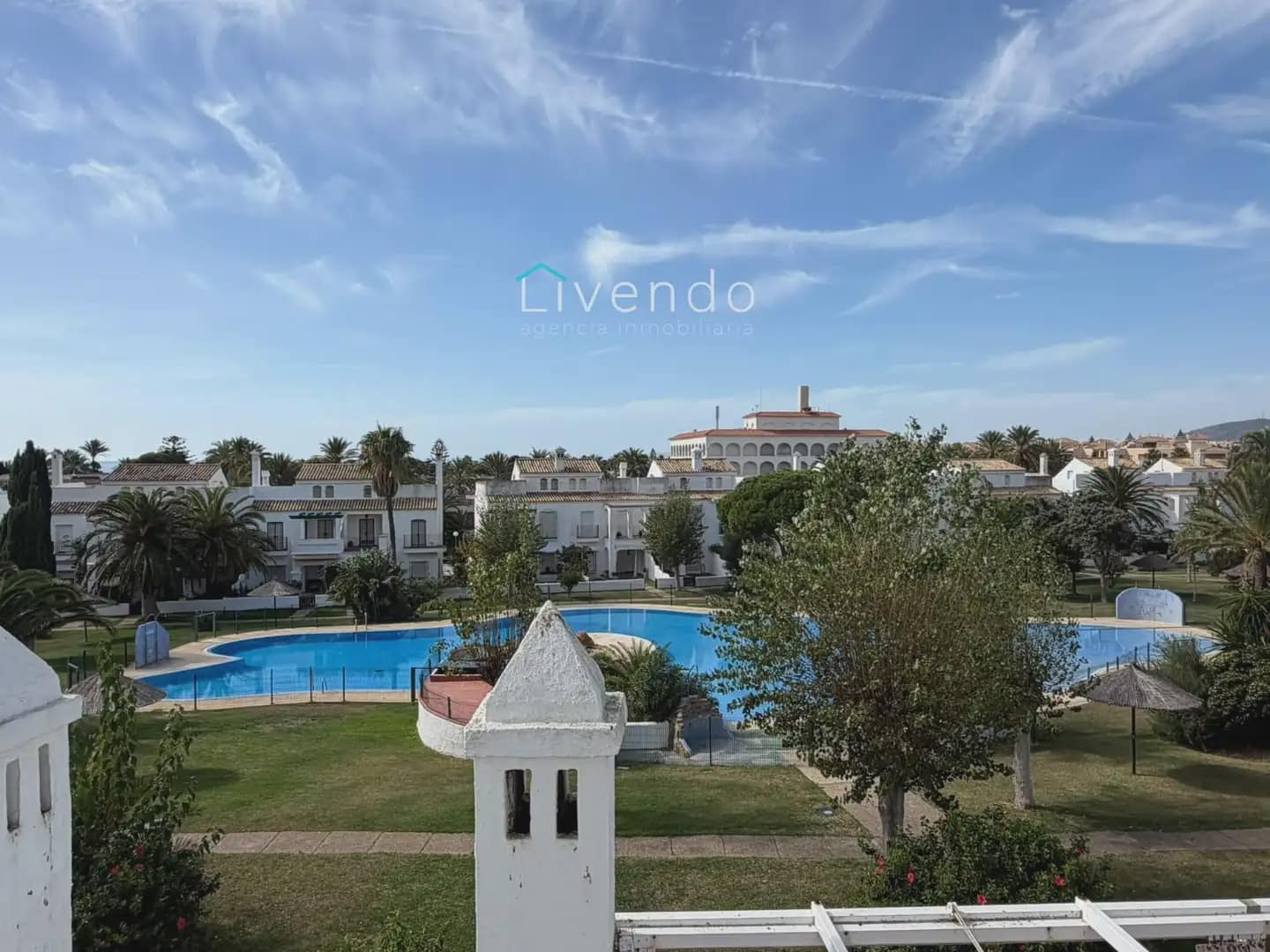 Piso de 1 habitación en Zahara de los Atunes en venta con piscina - 277.000 € (Ref: 10159905)