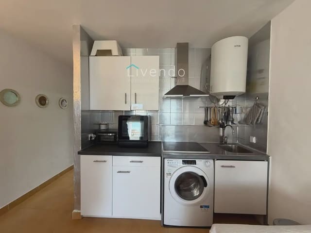 Piso de 1 habitación en Zahara de los Atunes, Barbate en venta con piscina - 277.000 € (Ref: 10159905)