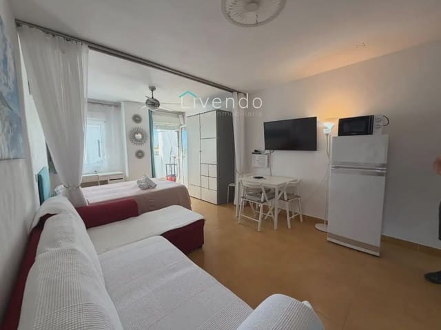 Piso de 1 habitación en Zahara de los Atunes, Barbate en venta con piscina - 277.000 € (Ref: 10159905)
