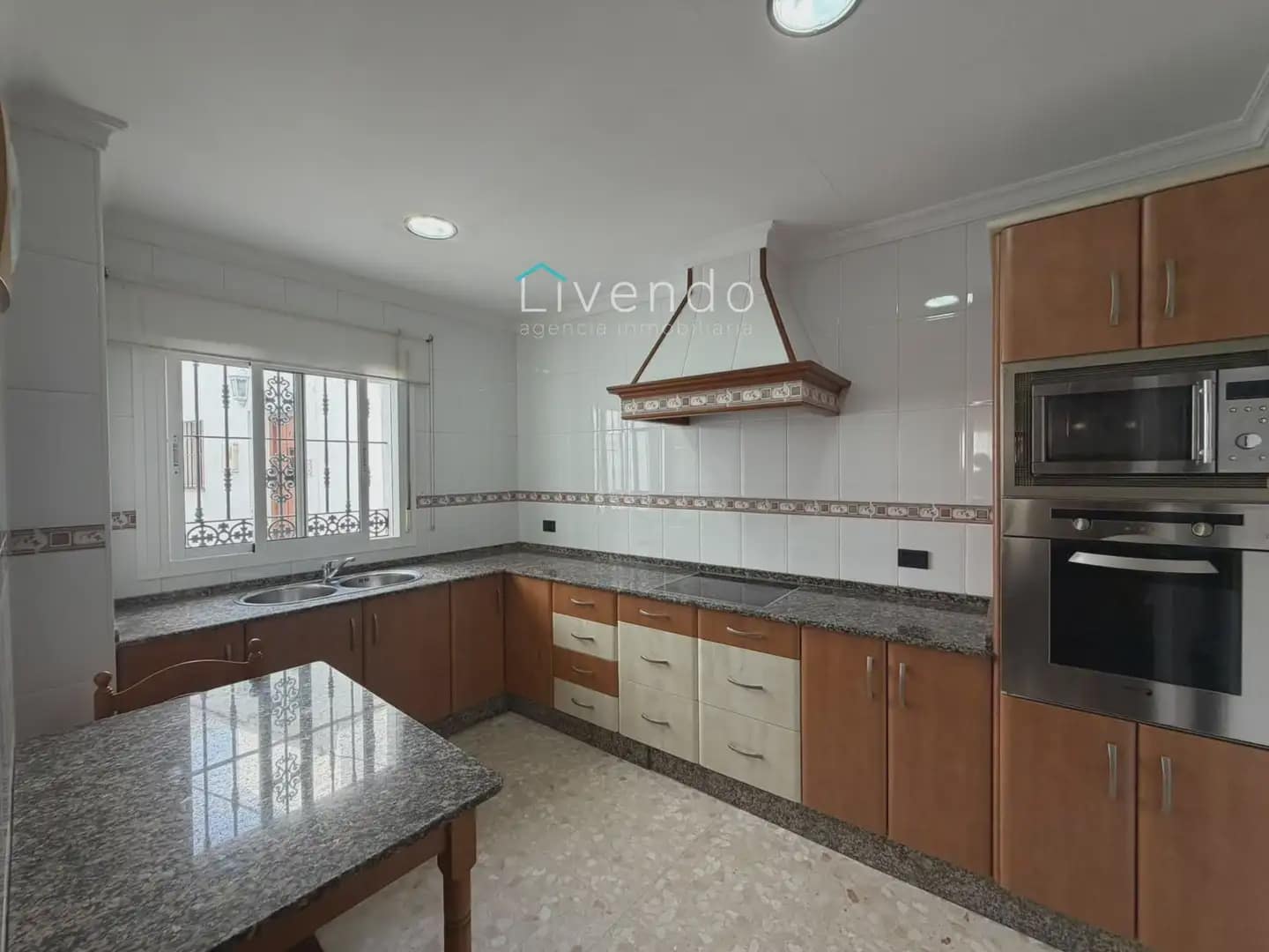 3 bedroom Townhouse for sale in Vejer de la Frontera - € 314,900 (Ref: 10167282)