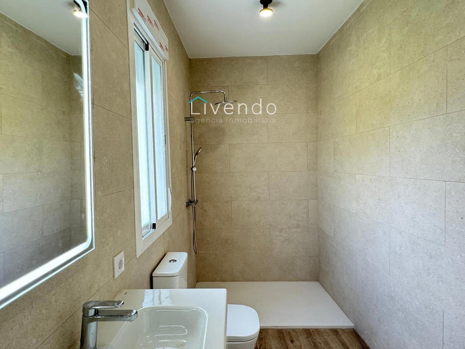 3 sypialnia Finka/Dom wiejski na sprzedaż w Conil de la Frontera z basenem - 600 000 € (Ref: 9537724)