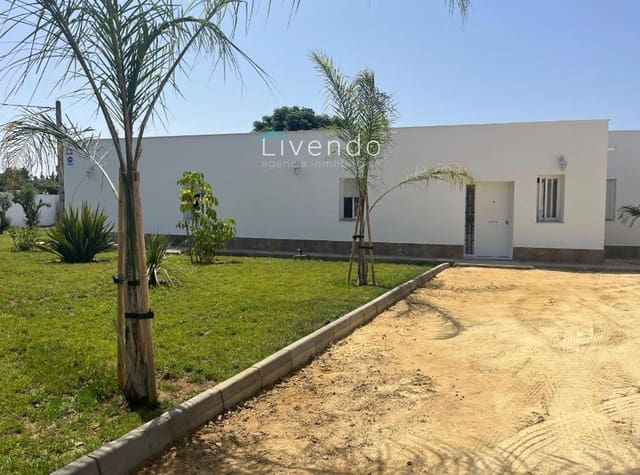 3 sypialnia Finka/Dom wiejski na sprzedaż w Conil de la Frontera z basenem - 600 000 € (Ref: 9537724)