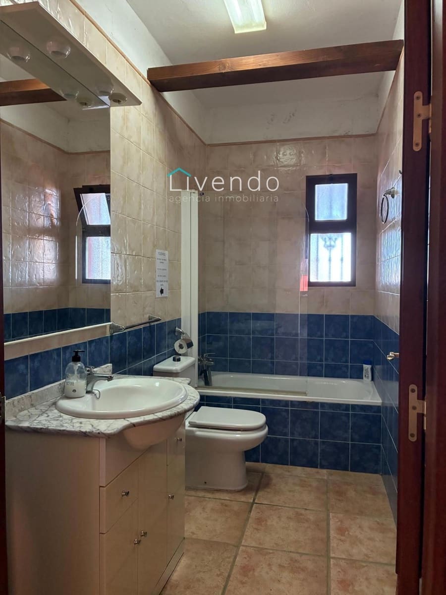 5 soveværelse Villa til salg i Conil de la Frontera - € 367.999 (Ref: 9537726)