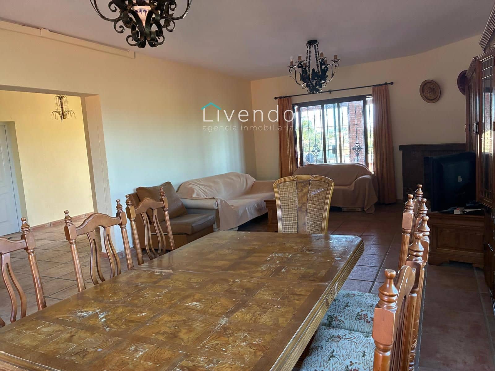 5 soveværelse Villa til salg i Conil de la Frontera - € 367.999 (Ref: 9537726)