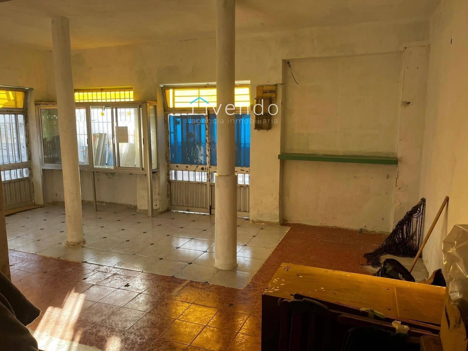 Kommersiell til salgs i Barbate - € 70 000 (Ref: 9537738)