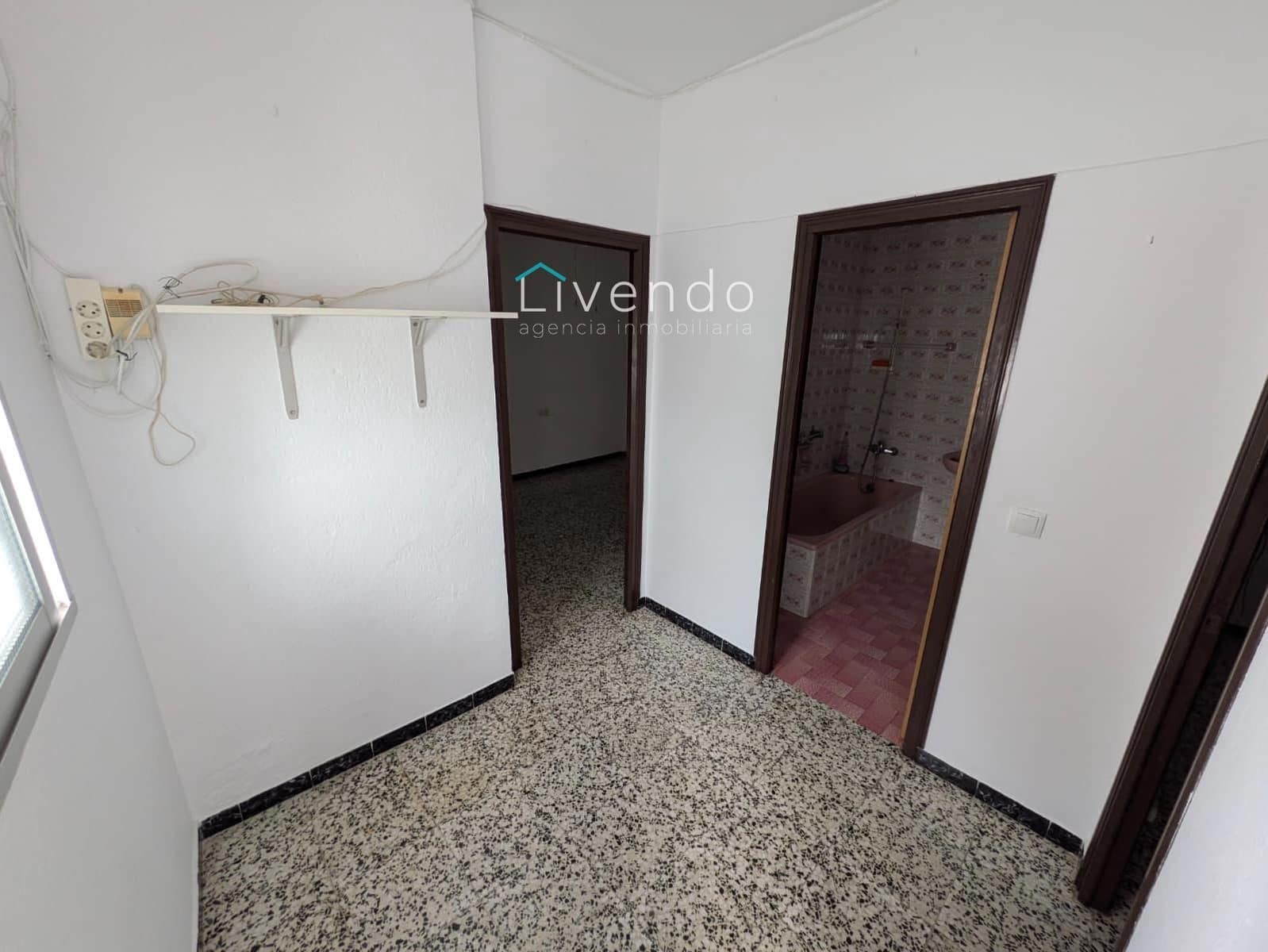 2 bedroom Townhouse for sale in Vejer de la Frontera - € 170,000 (Ref: 9537739)