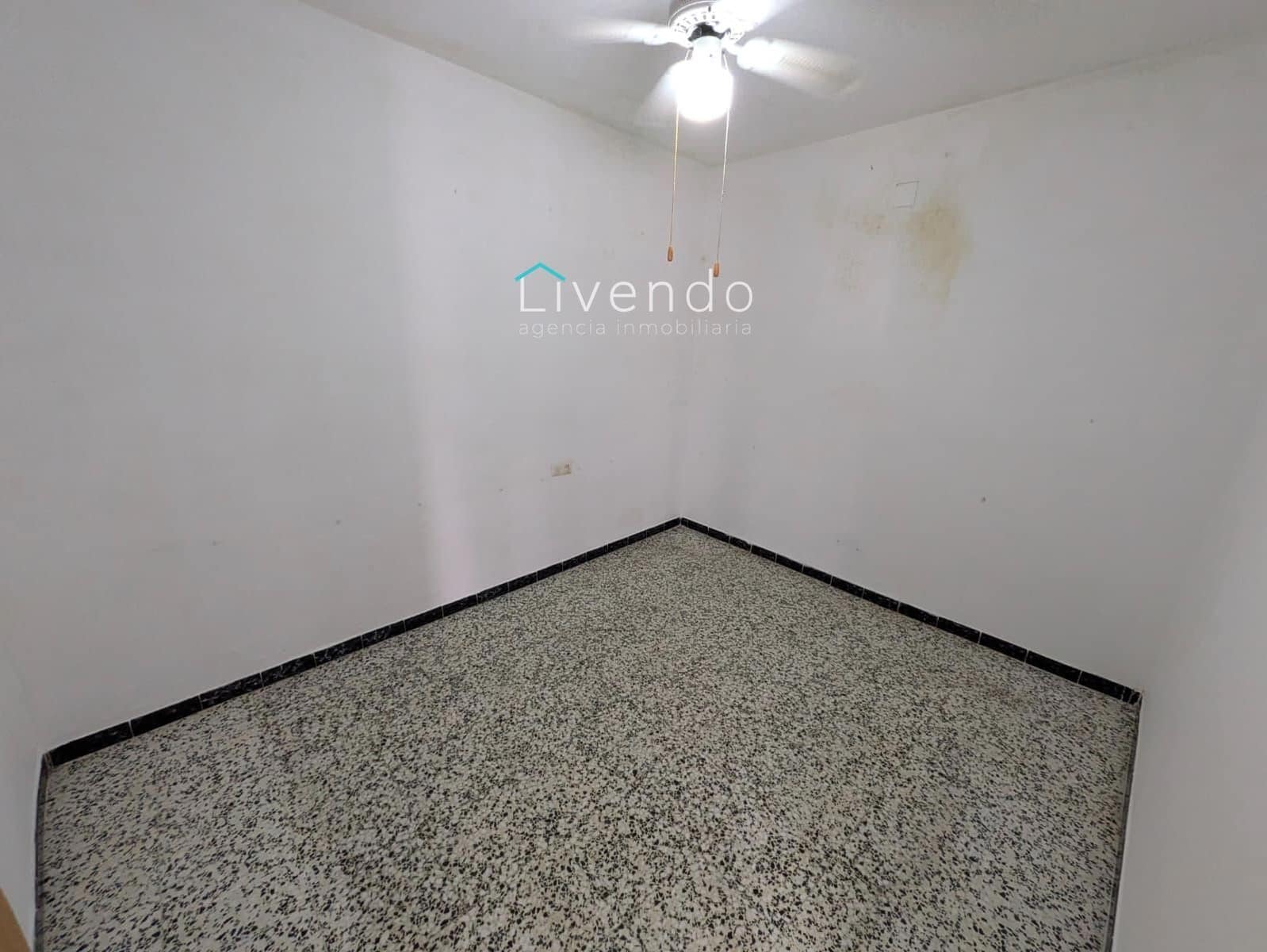 2 bedroom Townhouse for sale in Vejer de la Frontera - € 170,000 (Ref: 9537739)