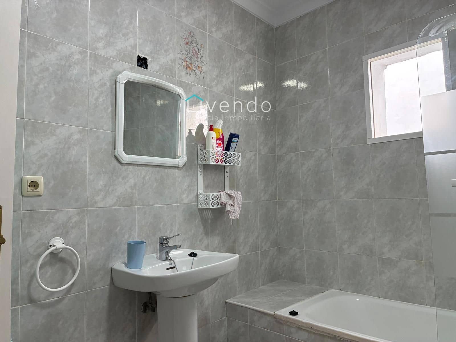 Chalet de 4 habitaciones en Barbate en venta - 198.900 € (Ref: 9537749)