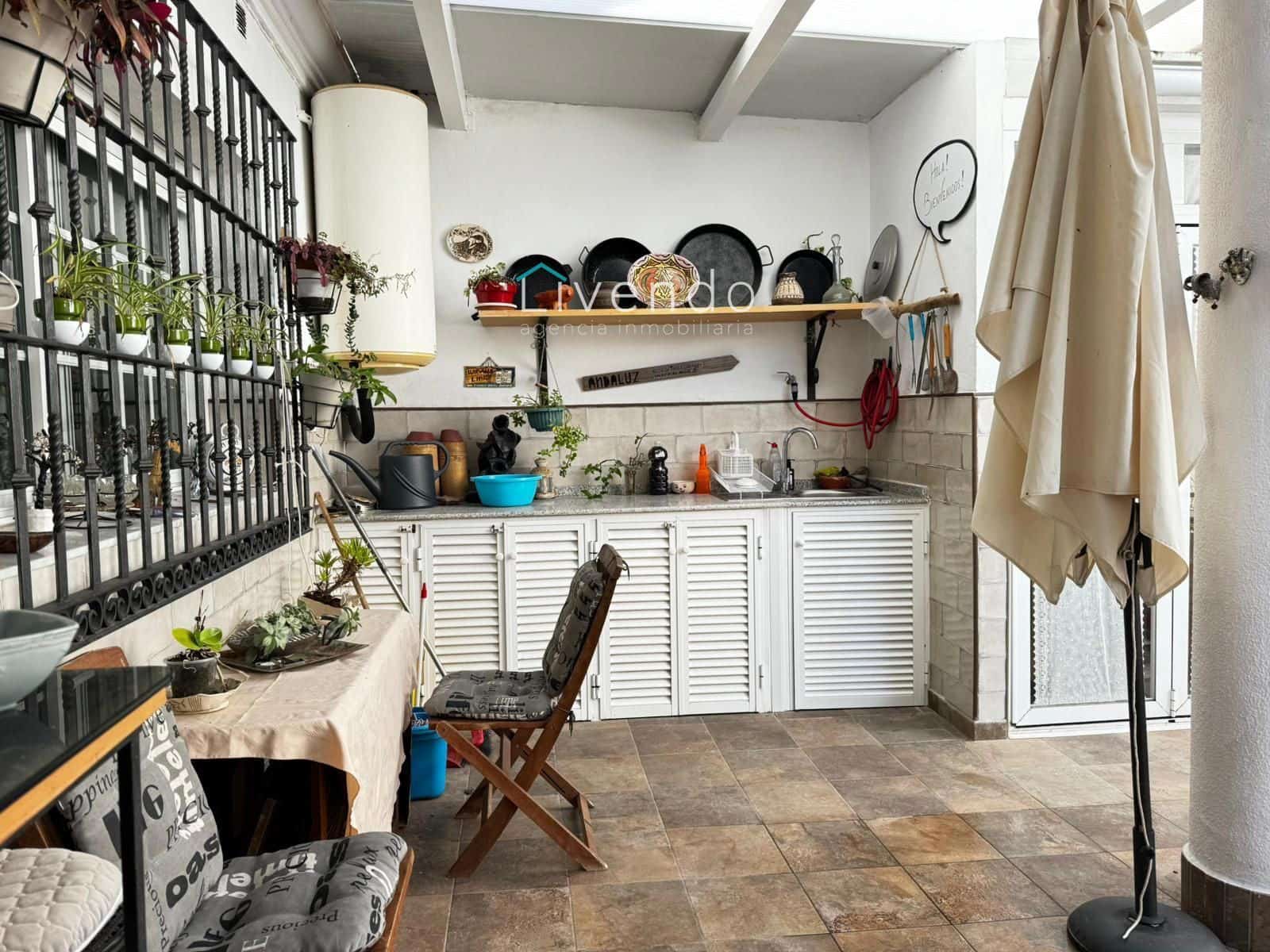 5 soverom Villa til salgs i Chiclana de la Frontera med svømmebasseng garasje - € 450 000 (Ref: 9622779)