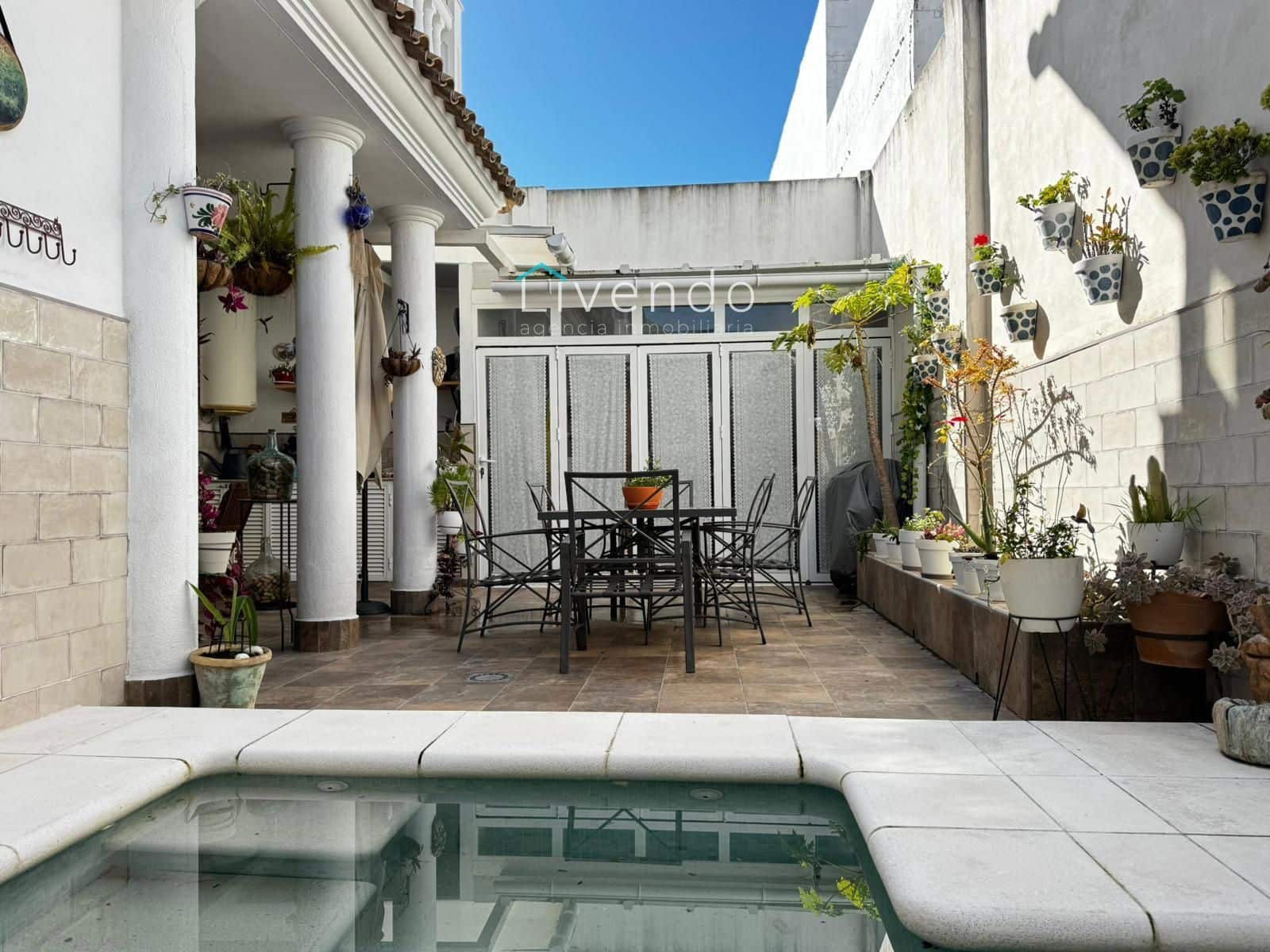 5 soverom Villa til salgs i Chiclana de la Frontera med svømmebasseng garasje - € 450 000 (Ref: 9622779)