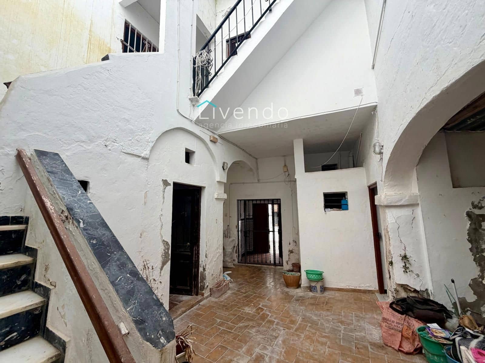 6 bedroom Apartment for sale in Vejer de la Frontera - € 350,000 (Ref: 9628238)