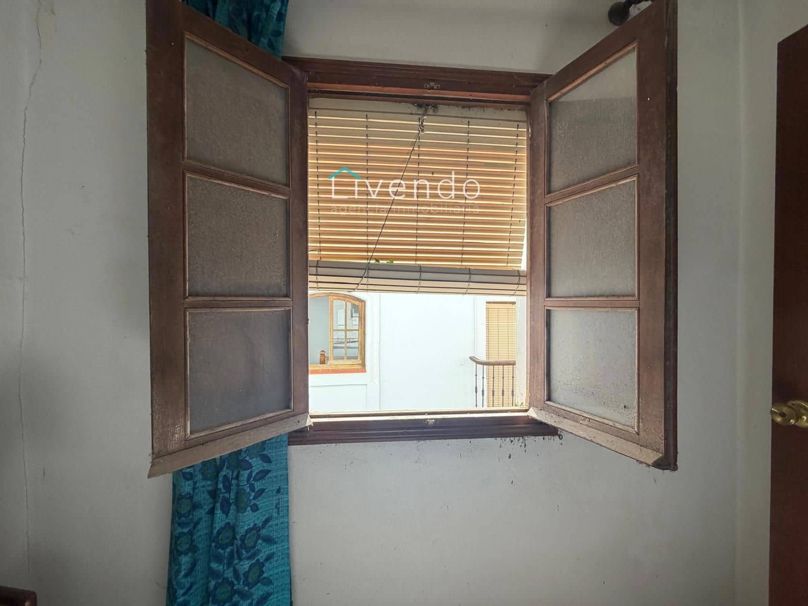 6 bedroom Apartment for sale in Vejer de la Frontera - € 350,000 (Ref: 9628238)