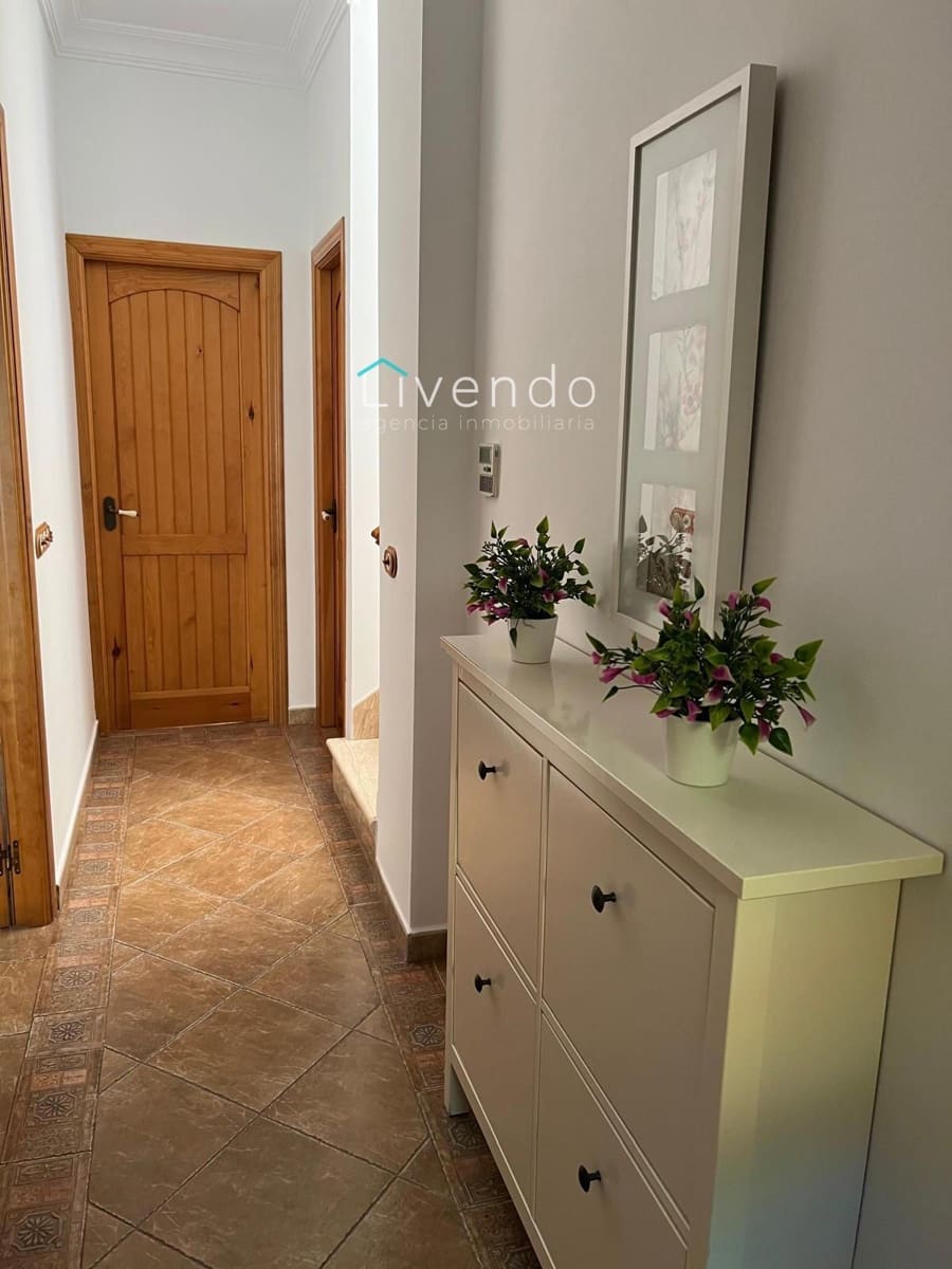 3 bedroom Villa for sale in Barbate with garage - € 290,000 (Ref: 9636163)