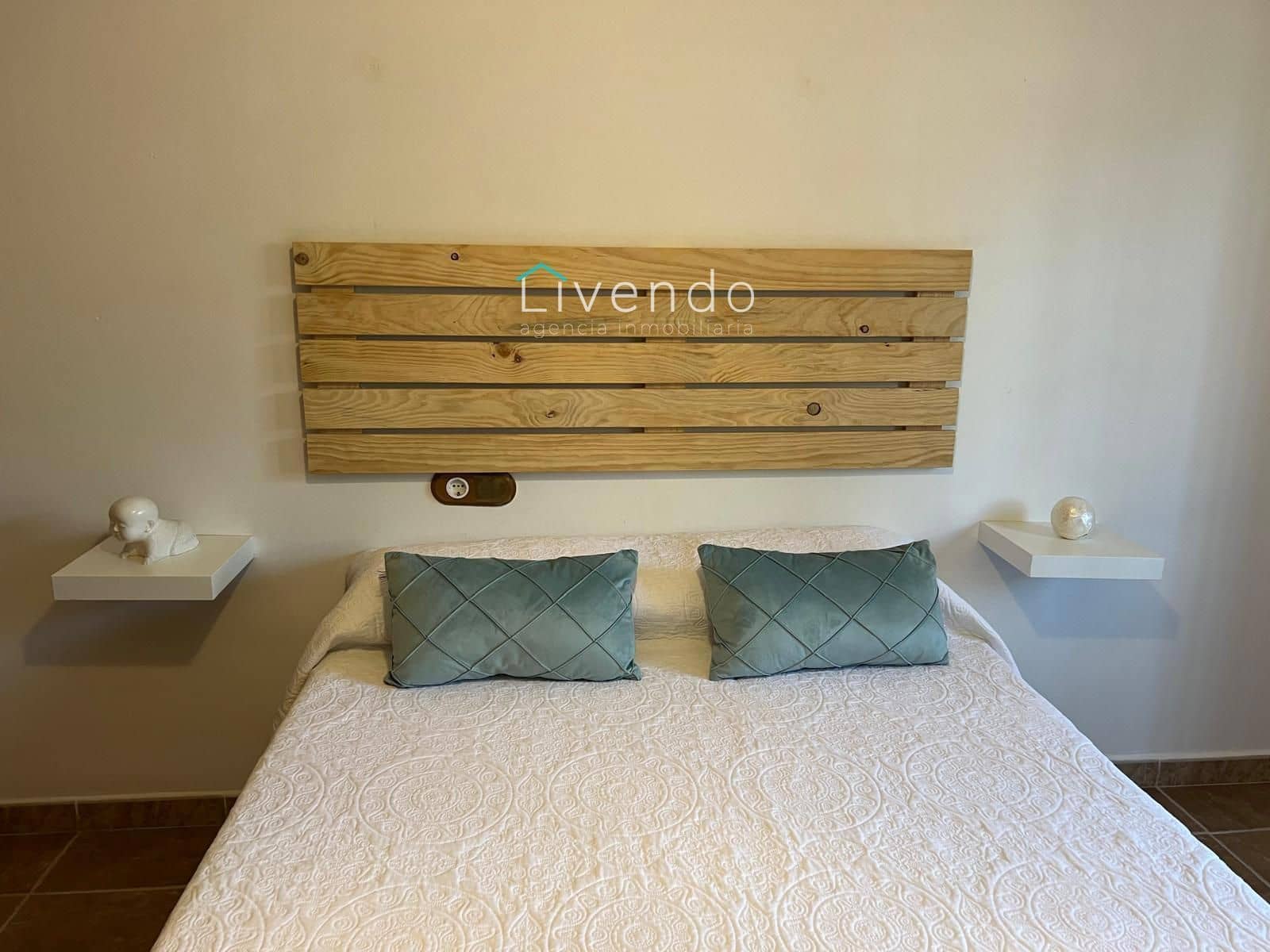 3 bedroom Villa for sale in Barbate with garage - € 290,000 (Ref: 9636163)