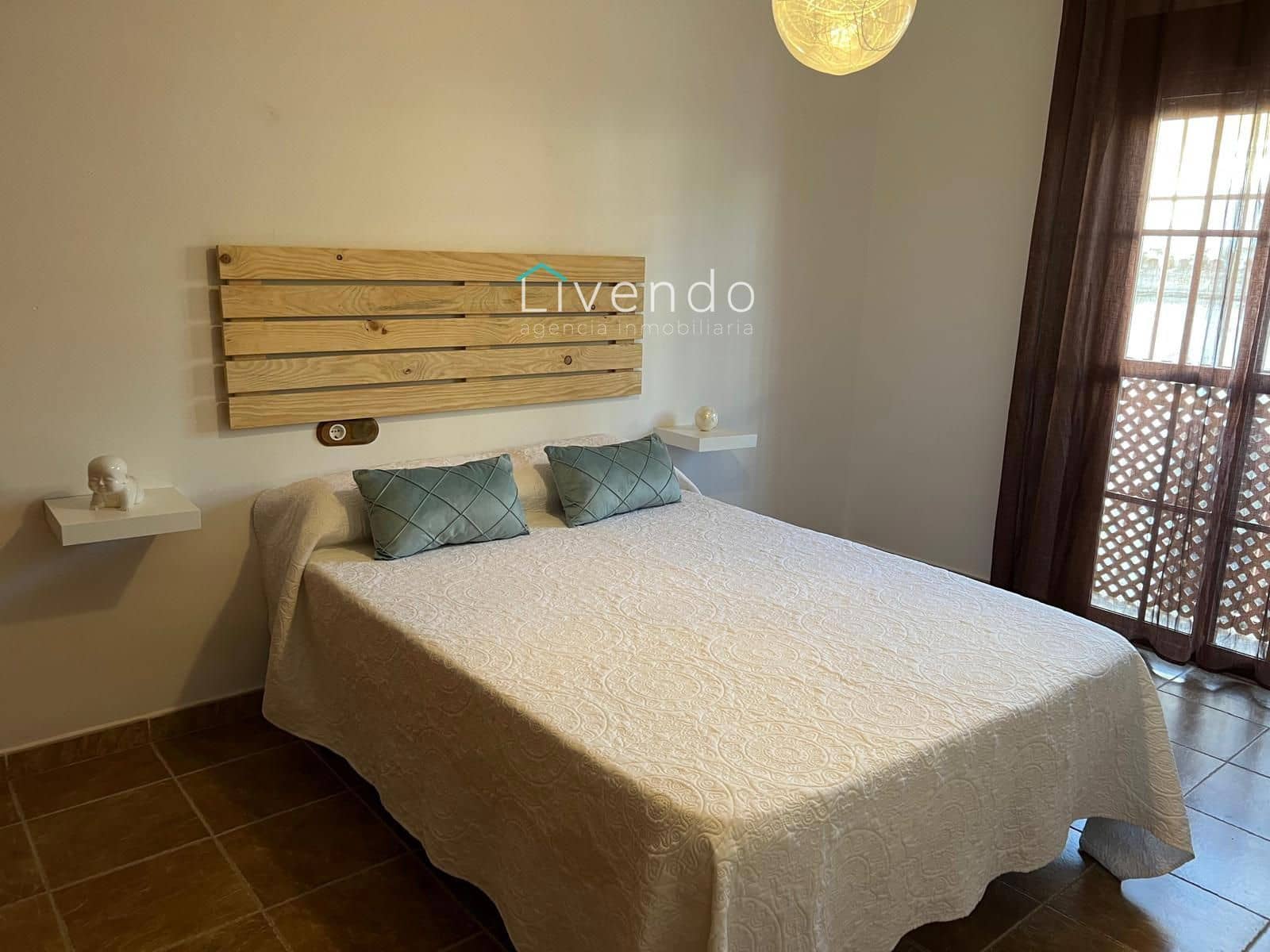 3 bedroom Villa for sale in Barbate with garage - € 290,000 (Ref: 9636163)