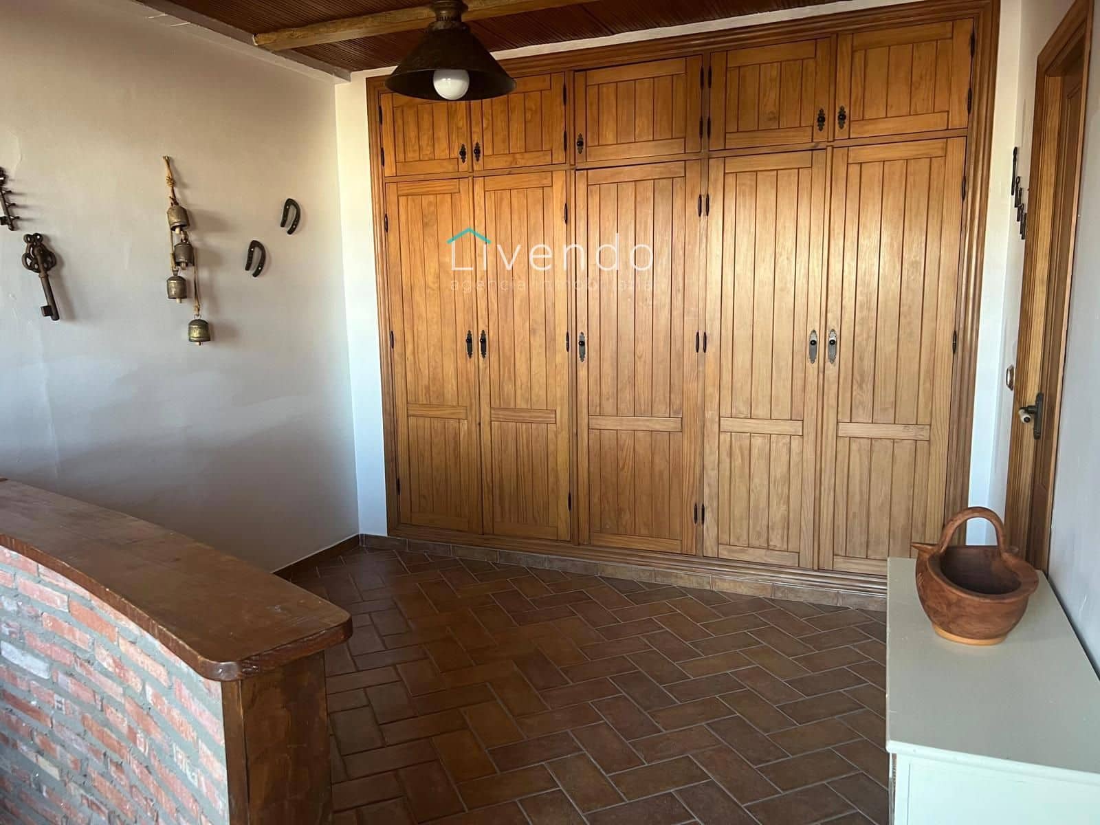 3 bedroom Villa for sale in Barbate with garage - € 290,000 (Ref: 9636163)