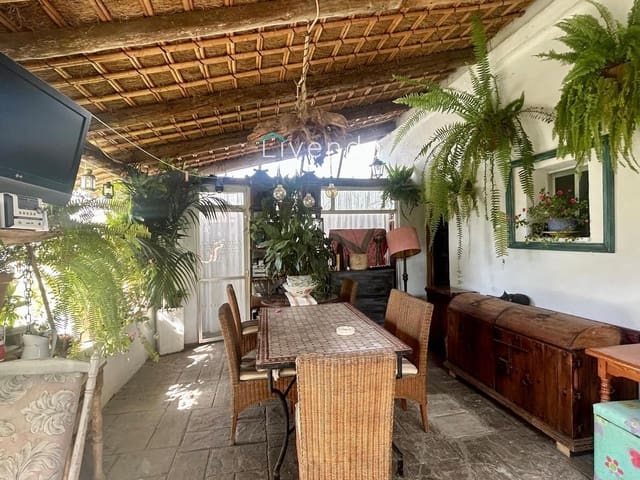 2 soveværelse Finca/Landehus til salg i Conil de la Frontera med swimmingpool - € 350.000 (Ref: 9694132)