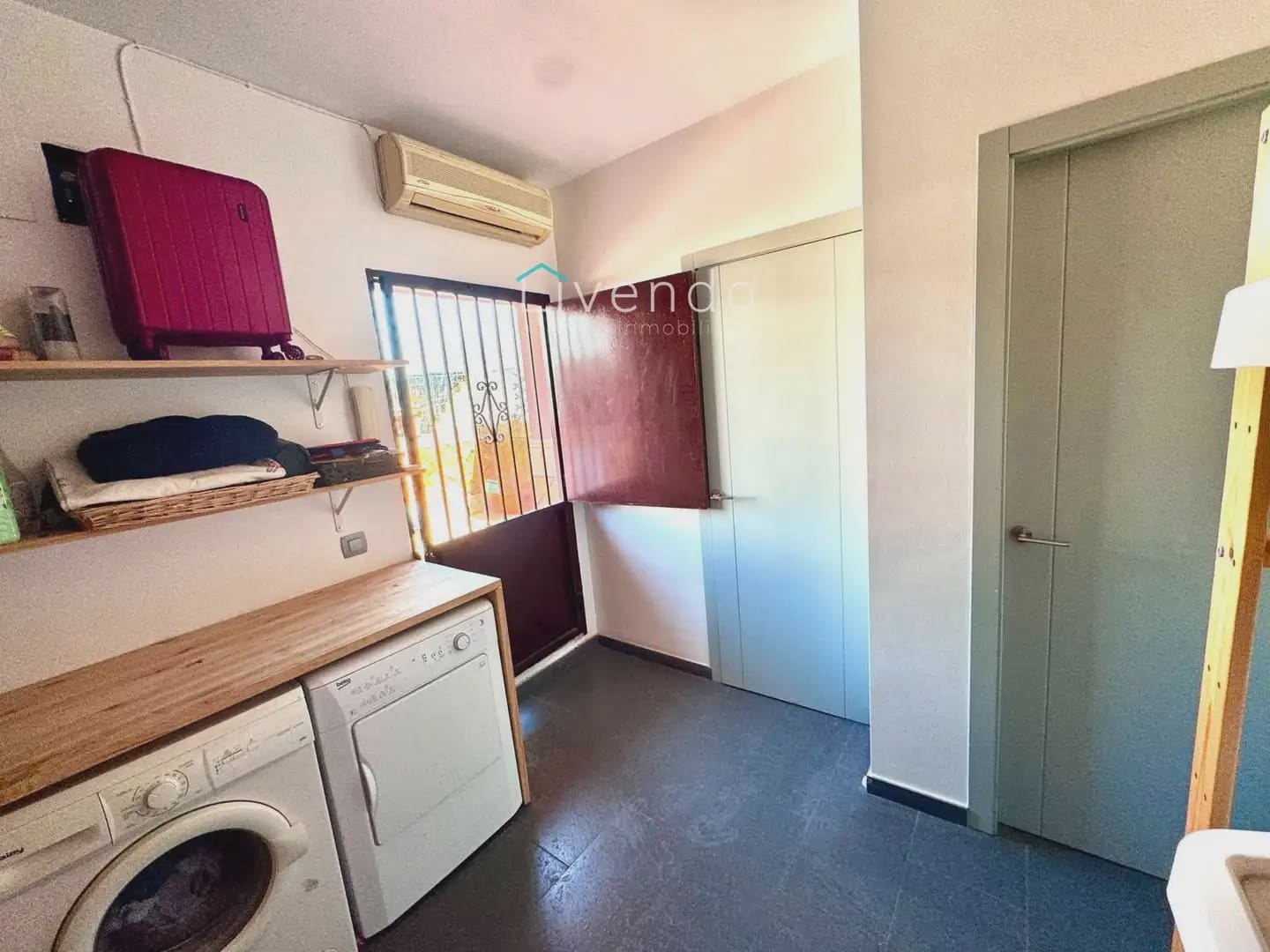 4 bedroom Townhouse for sale in Barbate - € 265,000 (Ref: 9964229)