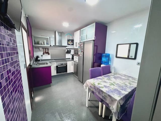4 bedroom Townhouse for sale in Barbate - € 265,000 (Ref: 9964229)