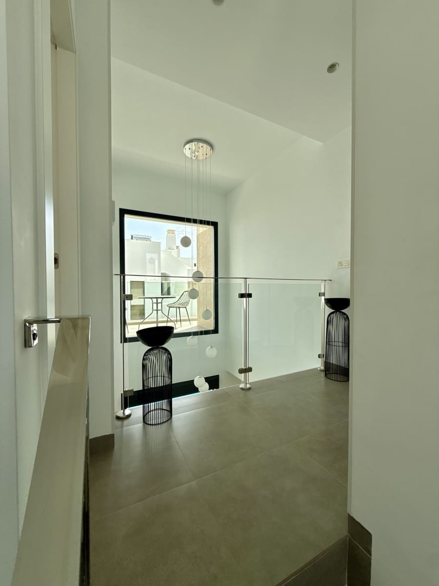 3 soverom Villa til salgs i Los Montesinos med svømmebasseng garasje - € 429 500 (Ref: 10113394)