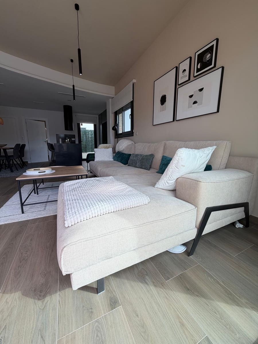 2 bedroom Villa for sale in Los Montesinos with pool garage - € 369,000 (Ref: 10135081)