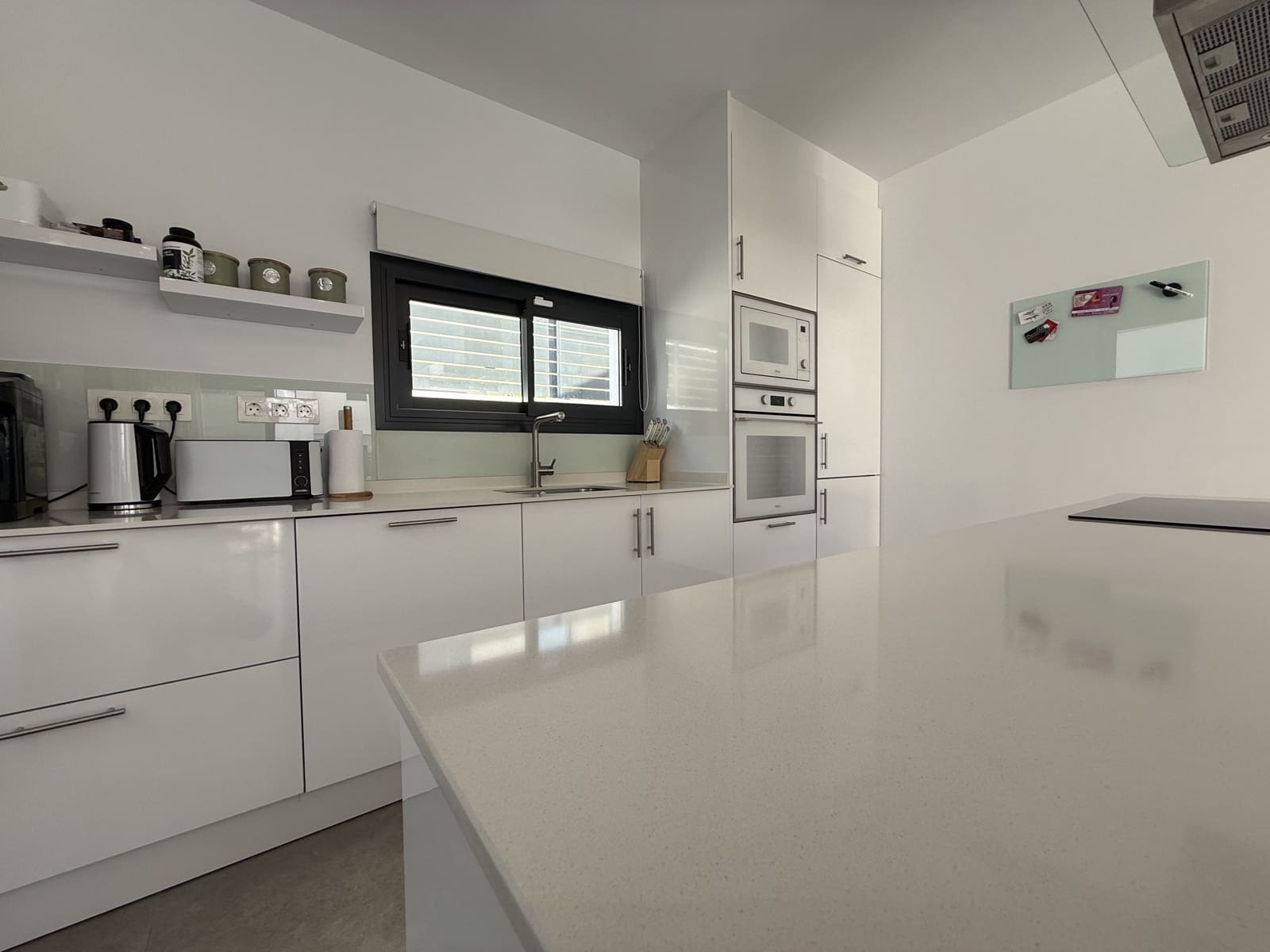 3 makuuhuone Huvila myytävänä paikassa Los Montesinos mukana uima-altaan 
autotalli - 424 900 € (Ref: 9408186)