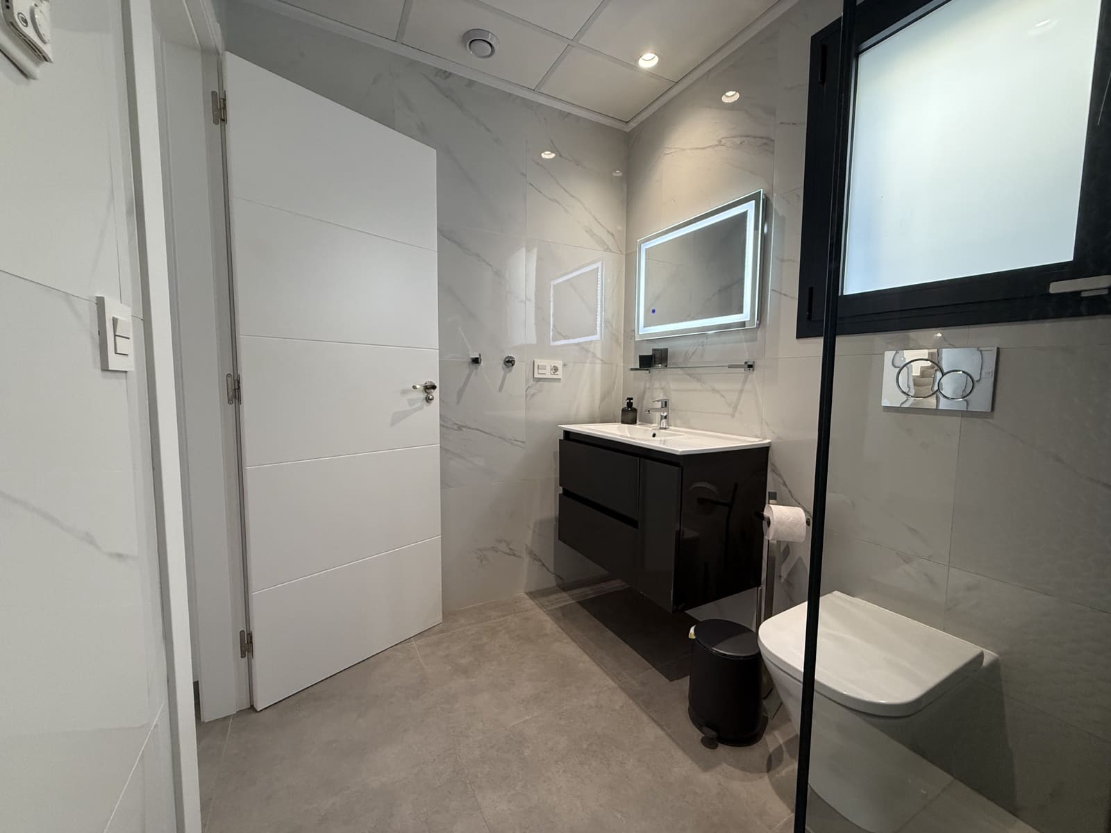 3 makuuhuone Huvila myytävänä paikassa Los Montesinos mukana uima-altaan 
autotalli - 424 900 € (Ref: 9408186)