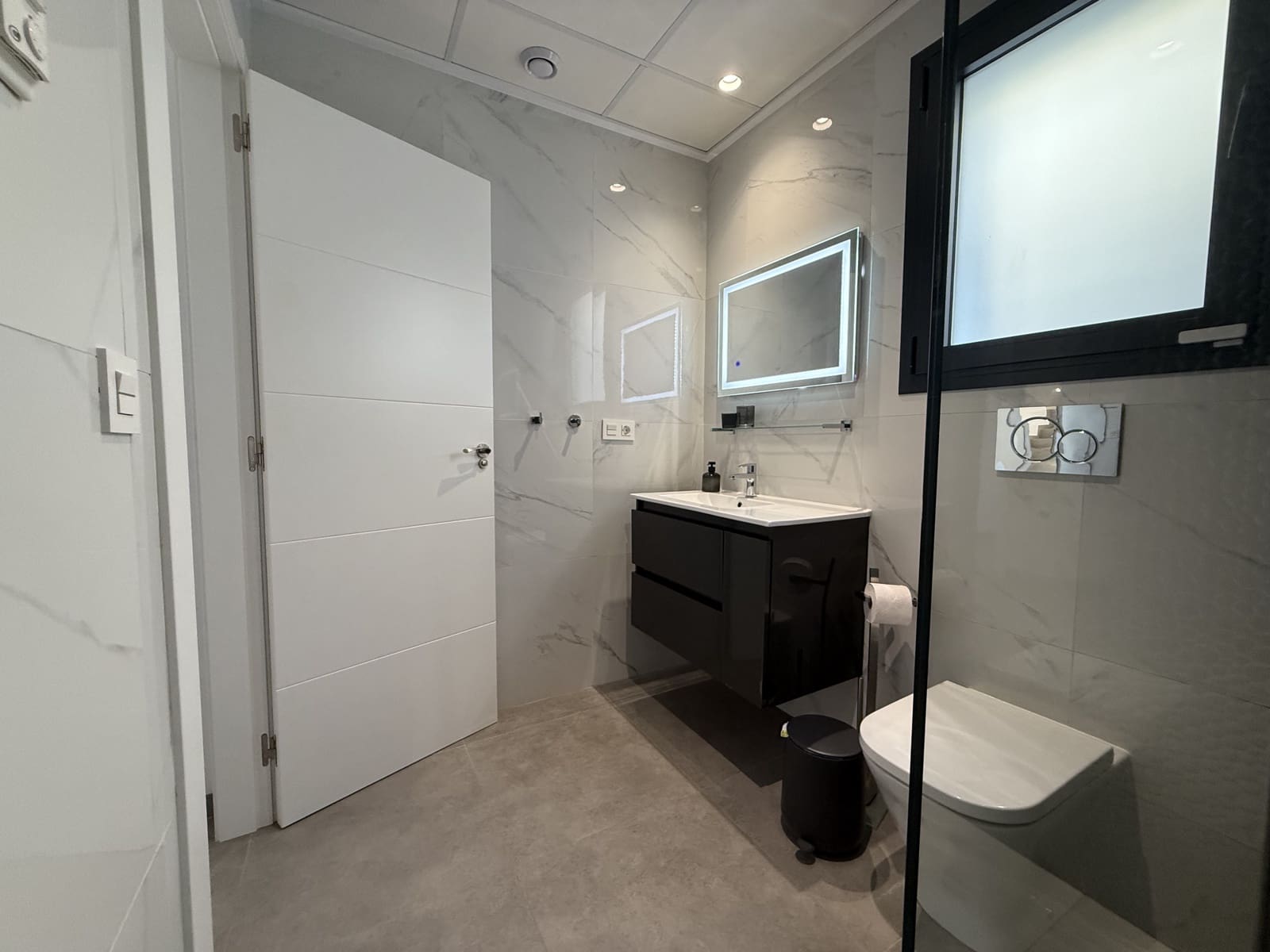 3 makuuhuone Huvila myytävänä paikassa Los Montesinos mukana uima-altaan 
autotalli - 424 900 € (Ref: 9408186)