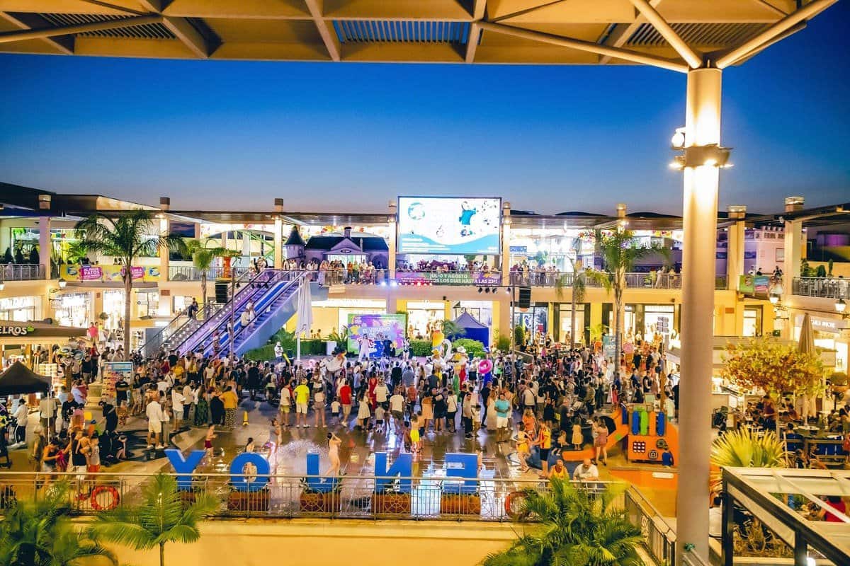 2 soveværelse Strandlejlighed til salg i Torrevieja med swimmingpool garage - € 549.900 (Ref: 9426479)