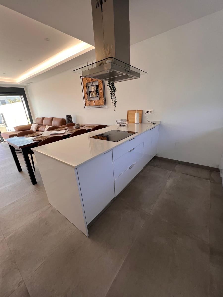 3 soveværelse Villa til salg i Los Montesinos med swimmingpool garage - € 329.900 (Ref: 9426482)