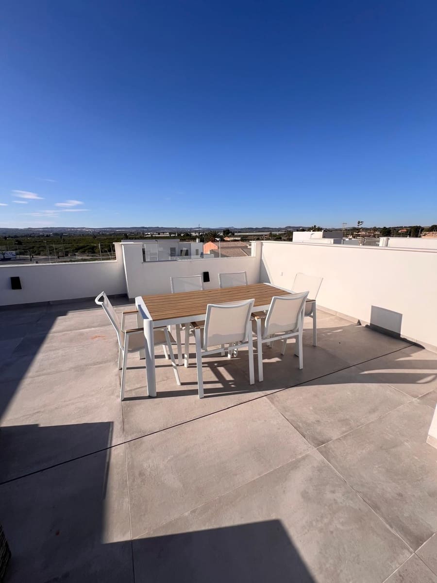 3 soveværelse Villa til salg i Los Montesinos med swimmingpool garage - € 349.900 (Ref: 9426483)