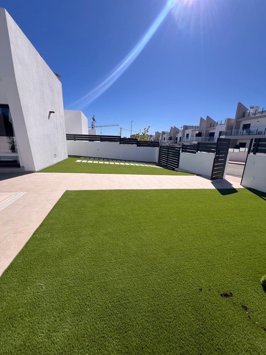 3 bedroom Villa for sale in San Miguel de Salinas with pool garage - € 419,900 (Ref: 9426551)