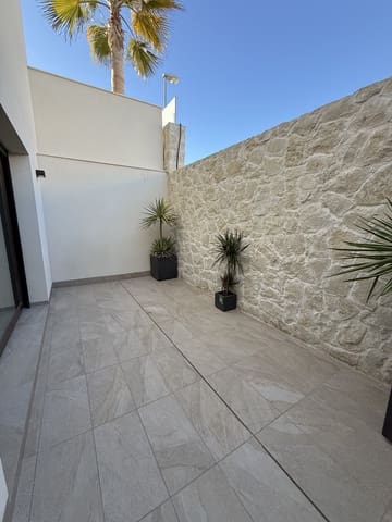 3 quarto Moradia para venda em Ciudad Quesada, Rojales com piscina garagem - 549 900 € (Ref: 9462601)