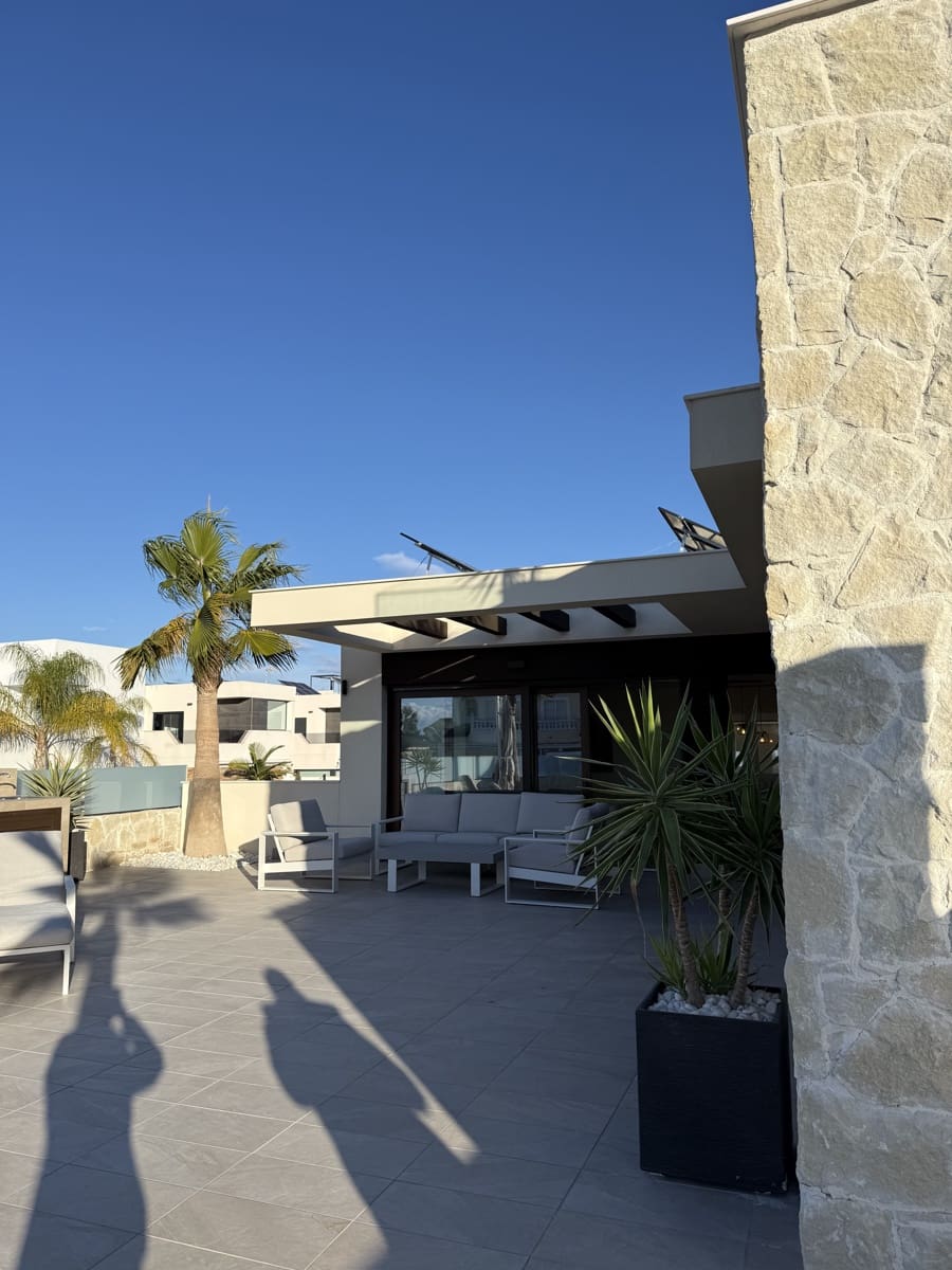 3 soverom Villa til salgs i Rojales med svømmebasseng garasje - € 549 900 (Ref: 9462601)